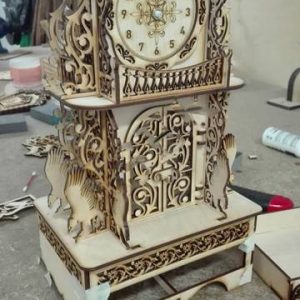 Макет часов в форме башни