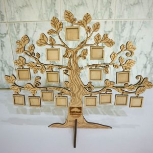 Декоративное дерево с мини-рамками для фотографий