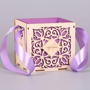 Стильная коробка для подарка