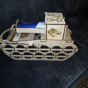 Креативная переноска в форме танка