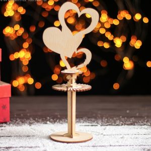 Макет салфетницы с декоративными сердечками для лазерной резки