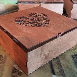 Коробка с защелкой