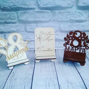 Элегантная подставка под телефон с декоративным дизайном