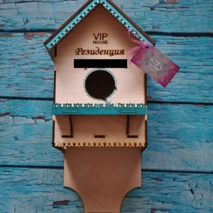 Макет скворечника для лазерной резки с детализированным дизайном для уличного декора.