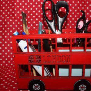 Карандашница в форме автобуса