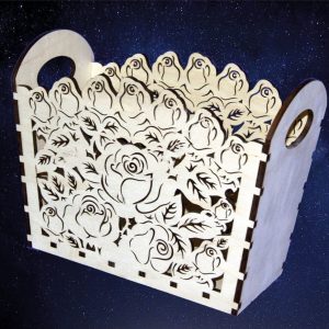 Кашпо с нежным дизайном розочек