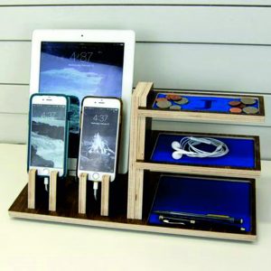 Макет лазерной резки органайзера для рабочего стола с несколькими отделениями для удобного хранения канцелярских принадлежностей.