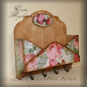 Стильная ключница в форме конверта