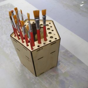 Макет органайзера для кисточек с лазерной резкой