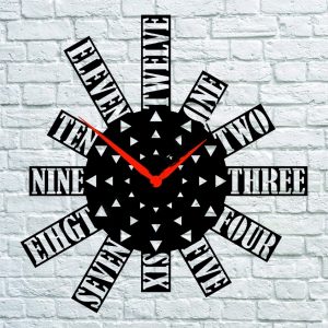 Элегантные настенные часы в виде букв