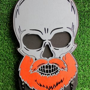 Оригинальная ключница в виде черепа с бородой