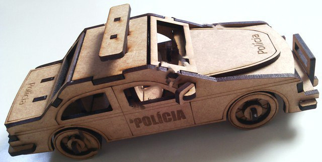 2390.20policeyskaya20mashina_0x0_9f7.jpg Макет для лазерной резки 3D пазла в виде полицейской машины с детализированным дизайном для сборки