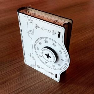 Элегантная коробка для хранения игральных карт