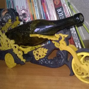 Мини-бар в форме байка с оригинальным дизайном