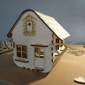 Уникальный ночник в форме домика