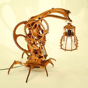 Уникальная настольная лампа в форме скорпиона