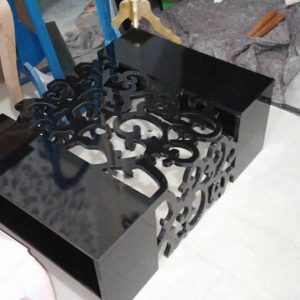 Изображение макета журнального столика для лазерной резки с точными деталями и современным дизайном.